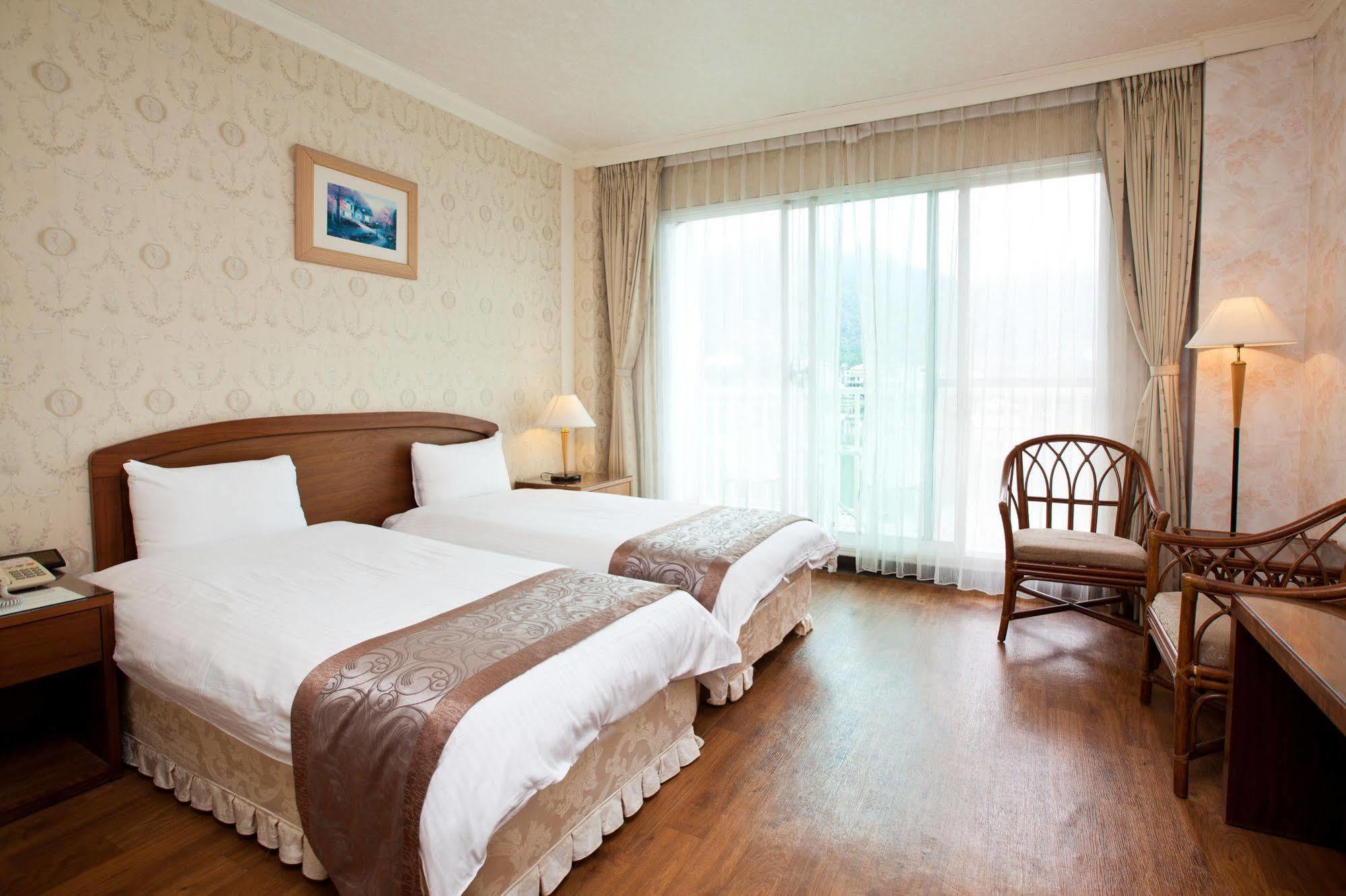 Lakeside Resort Nantou Kültér fotó